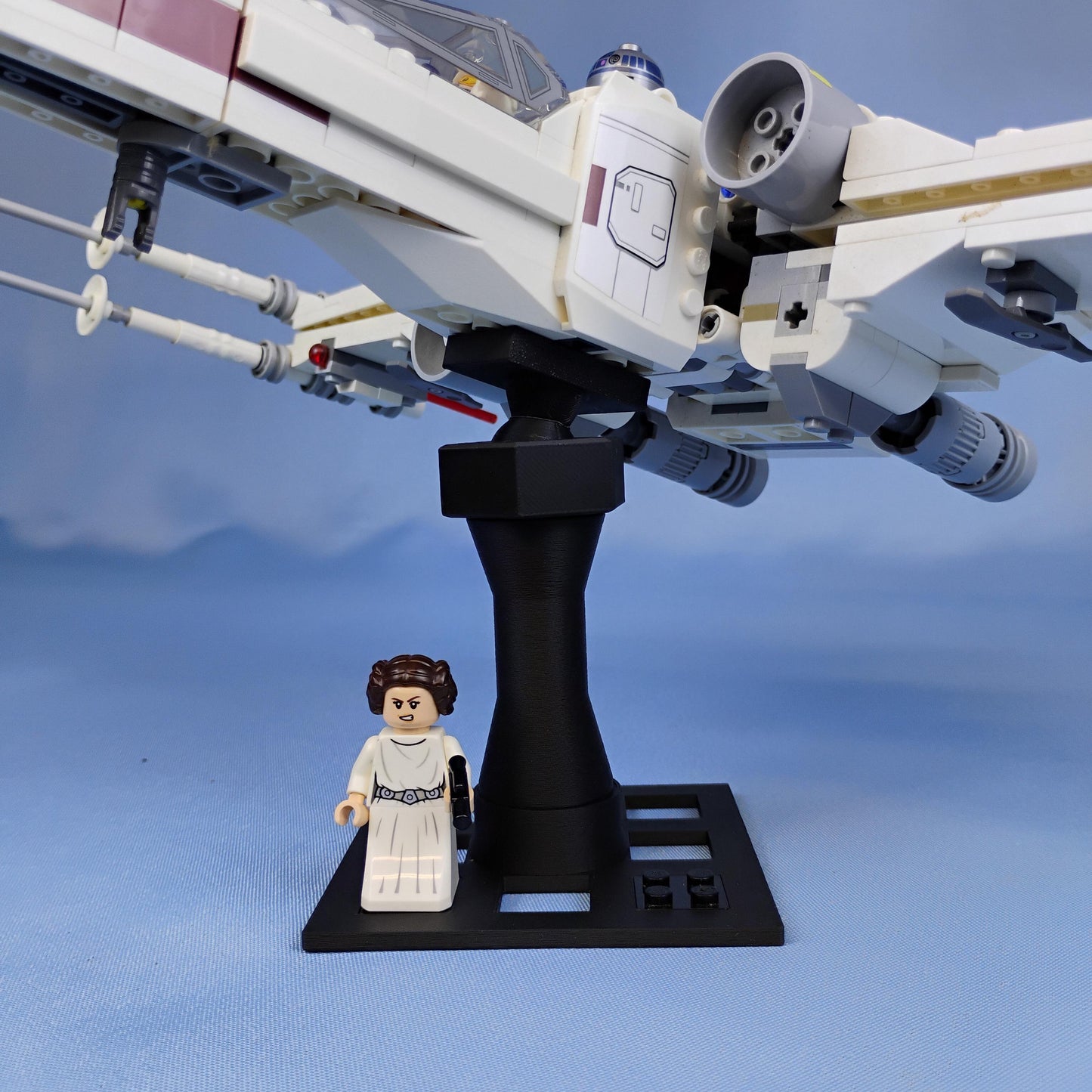 Adjustable Display Stand for LEGO® Ships
