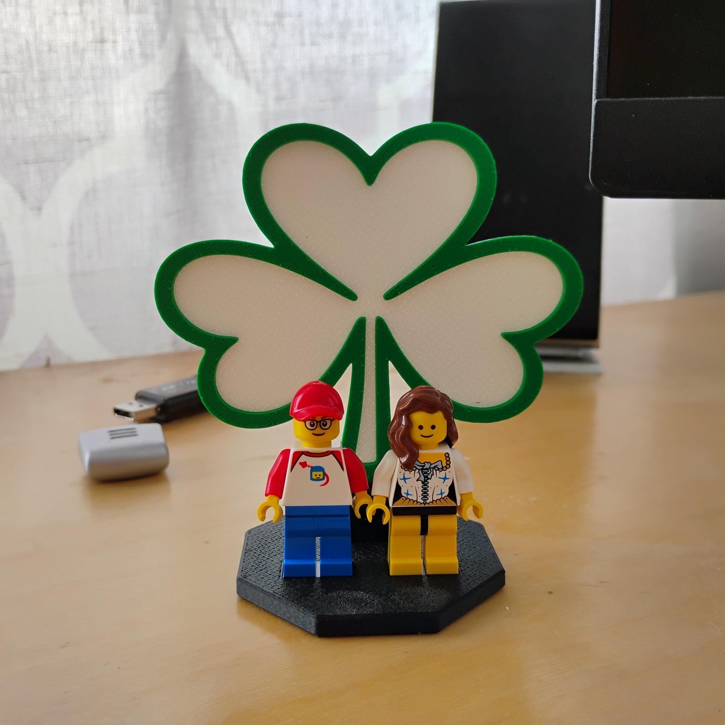 Shamrock Display Stand for LEGO® Minifigures | St. Patrick's Day Decor
